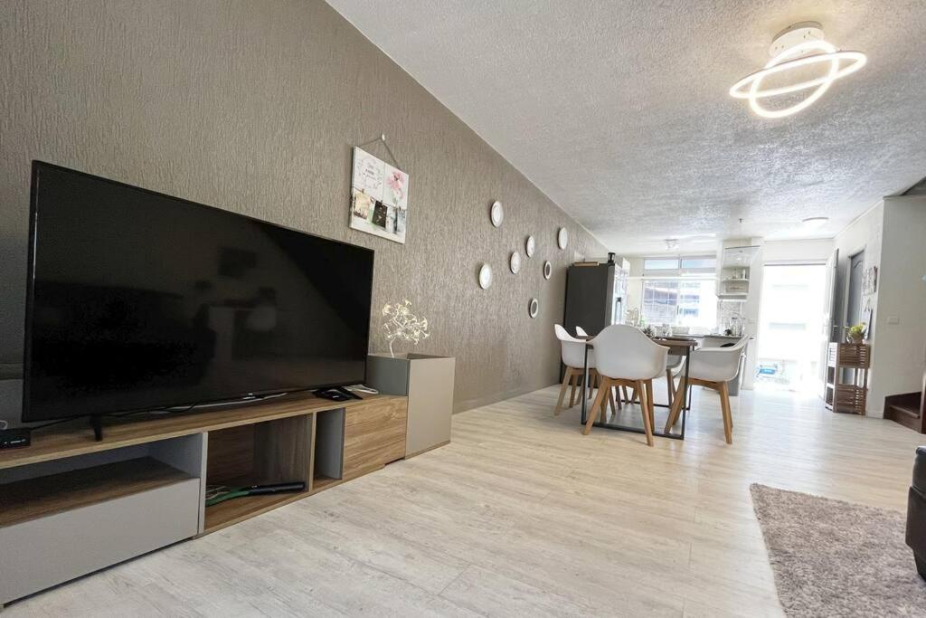 Heipoe Lodge - 6 Min Airport, Wifi, Ac & Parking Papeete  Buitenkant foto