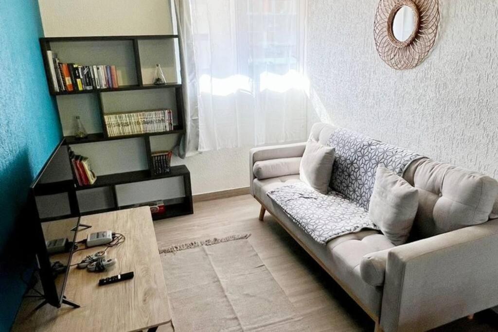 Heipoe Lodge - 6 Min Airport, Wifi, Ac & Parking Papeete  Buitenkant foto